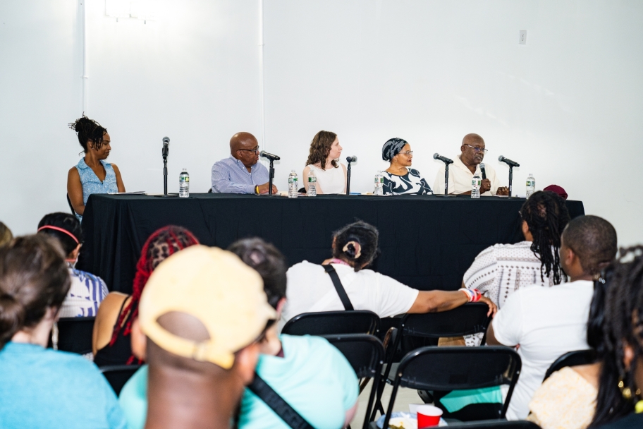 full view of panelists